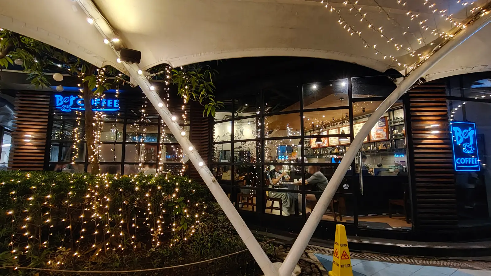 BO'S COFFEE in SM City North EDSA